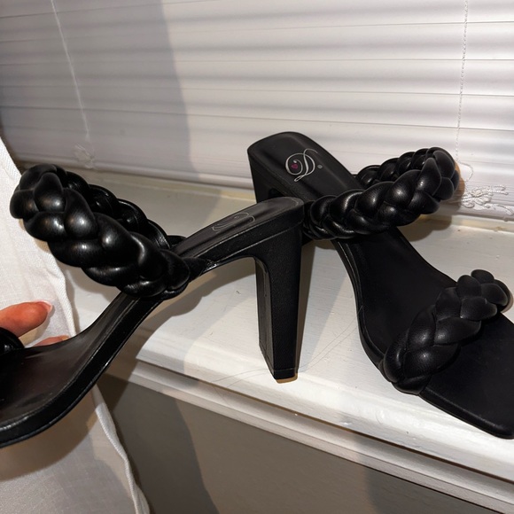 Black Braided Heels - Picture 2 of 2